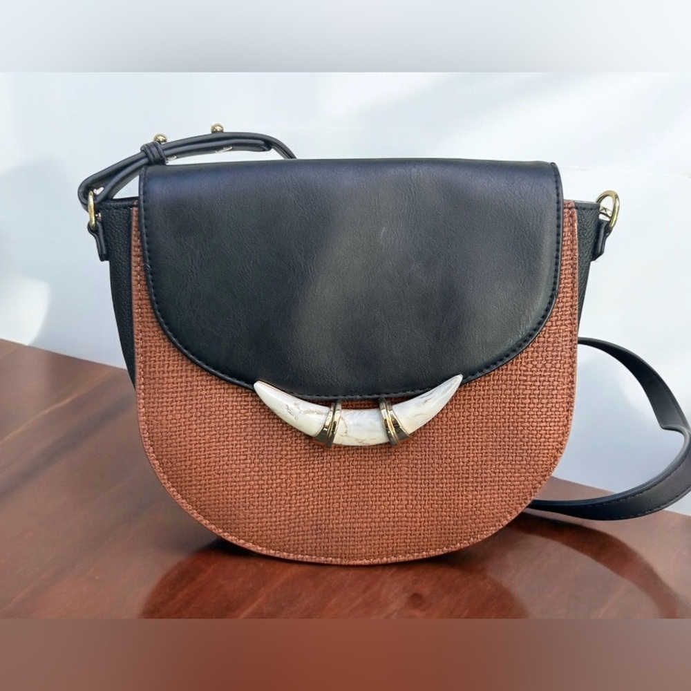 COPY - Stella and Dot Chelsea Faux Leather Crossbody Handbag w/Magnetic Clasp. …